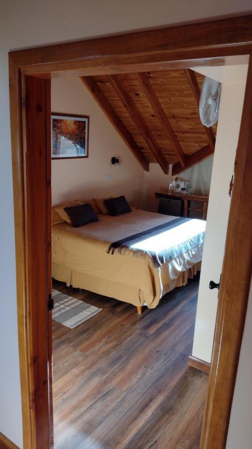 Hotel Y Cabanas Casa De Piedra Trevelín Luaran gambar