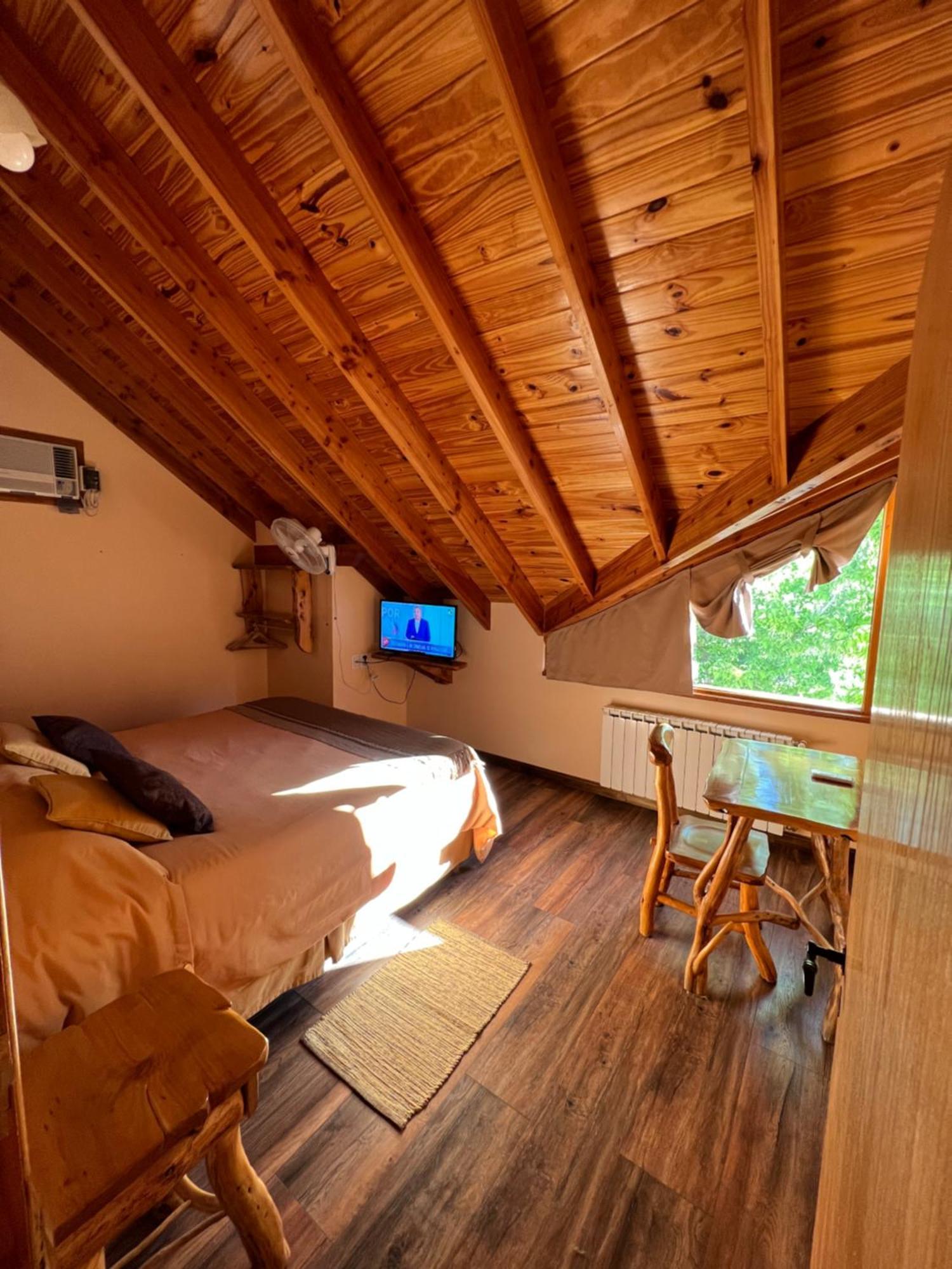 Hotel Y Cabanas Casa De Piedra Trevelín Luaran gambar